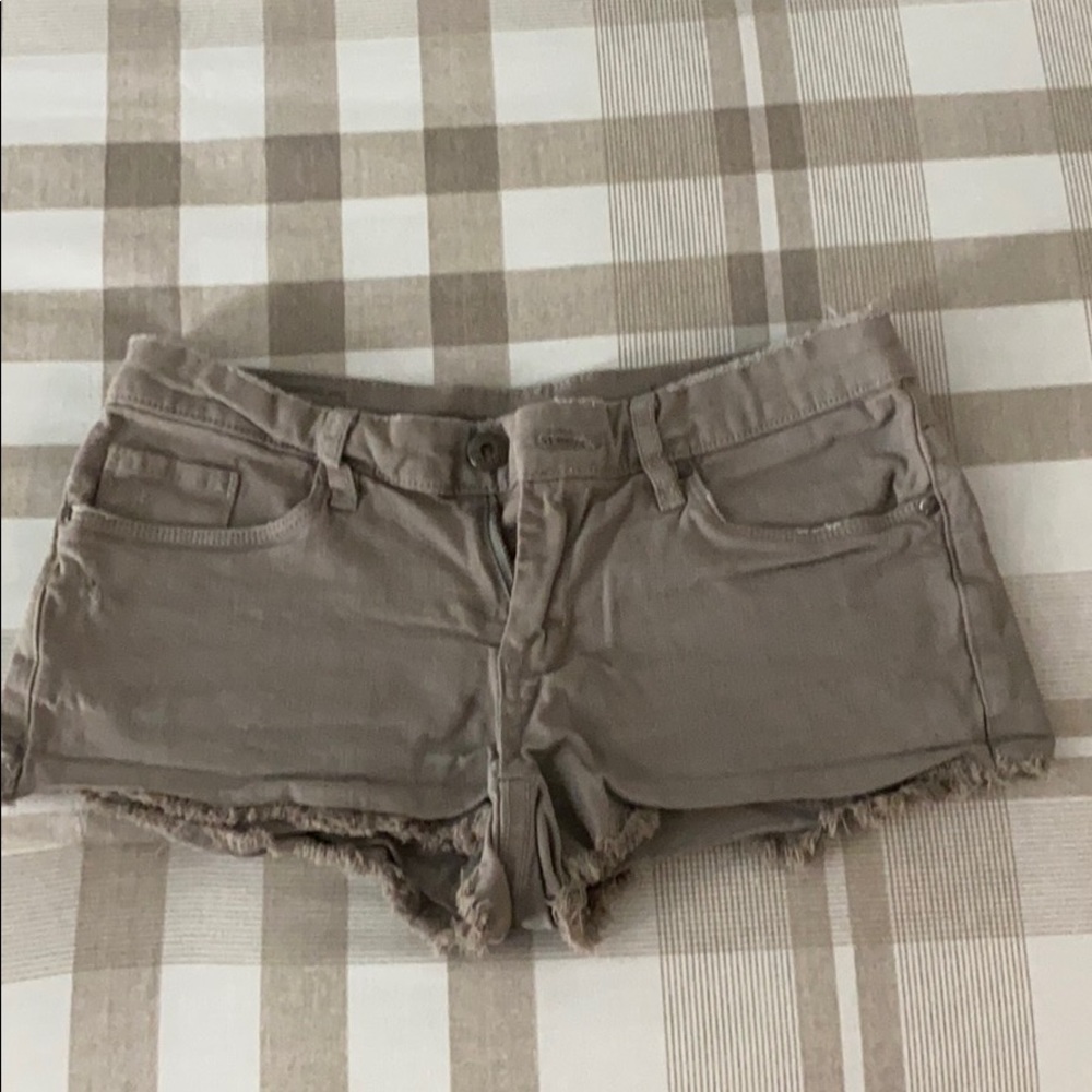 Blank NYC low rise cutofff shorts size 25